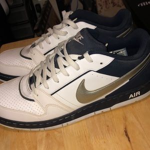 Nike air sneakers size 13